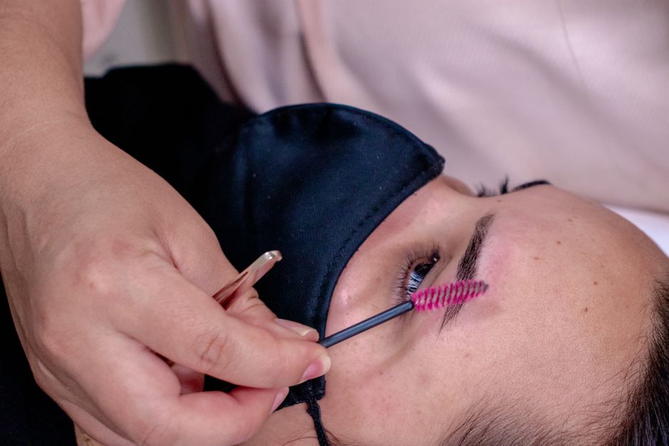 semi permanent makeup eyebrow microblading