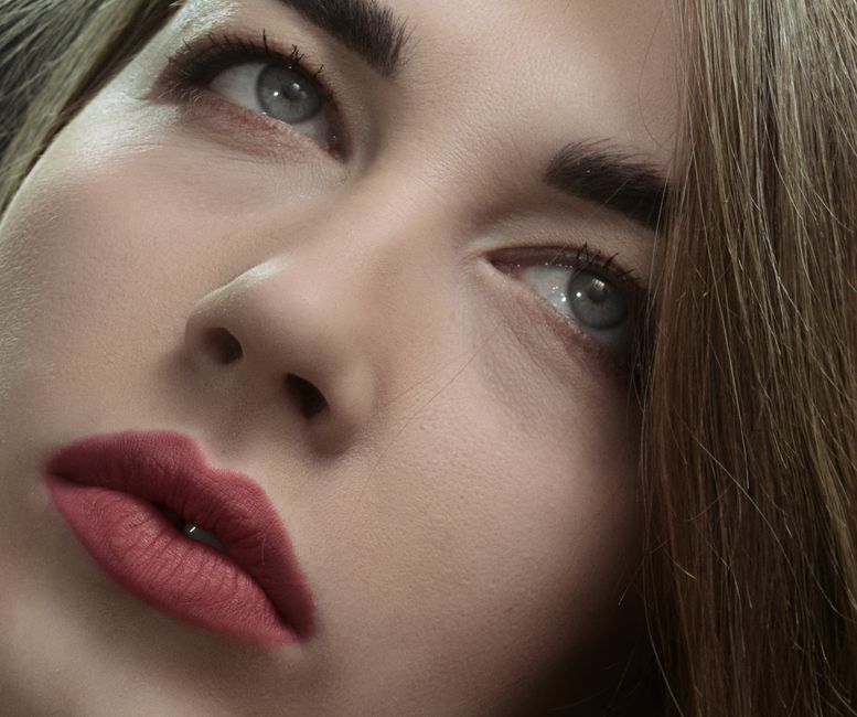 semi permanent makeup eyebrow microblading